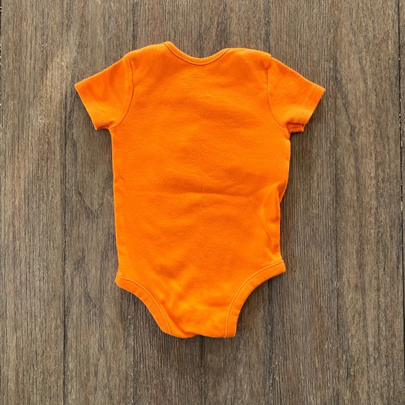 4/$10 Members Mark onesie bodysuit 3-6 months - Picture 5 of 5